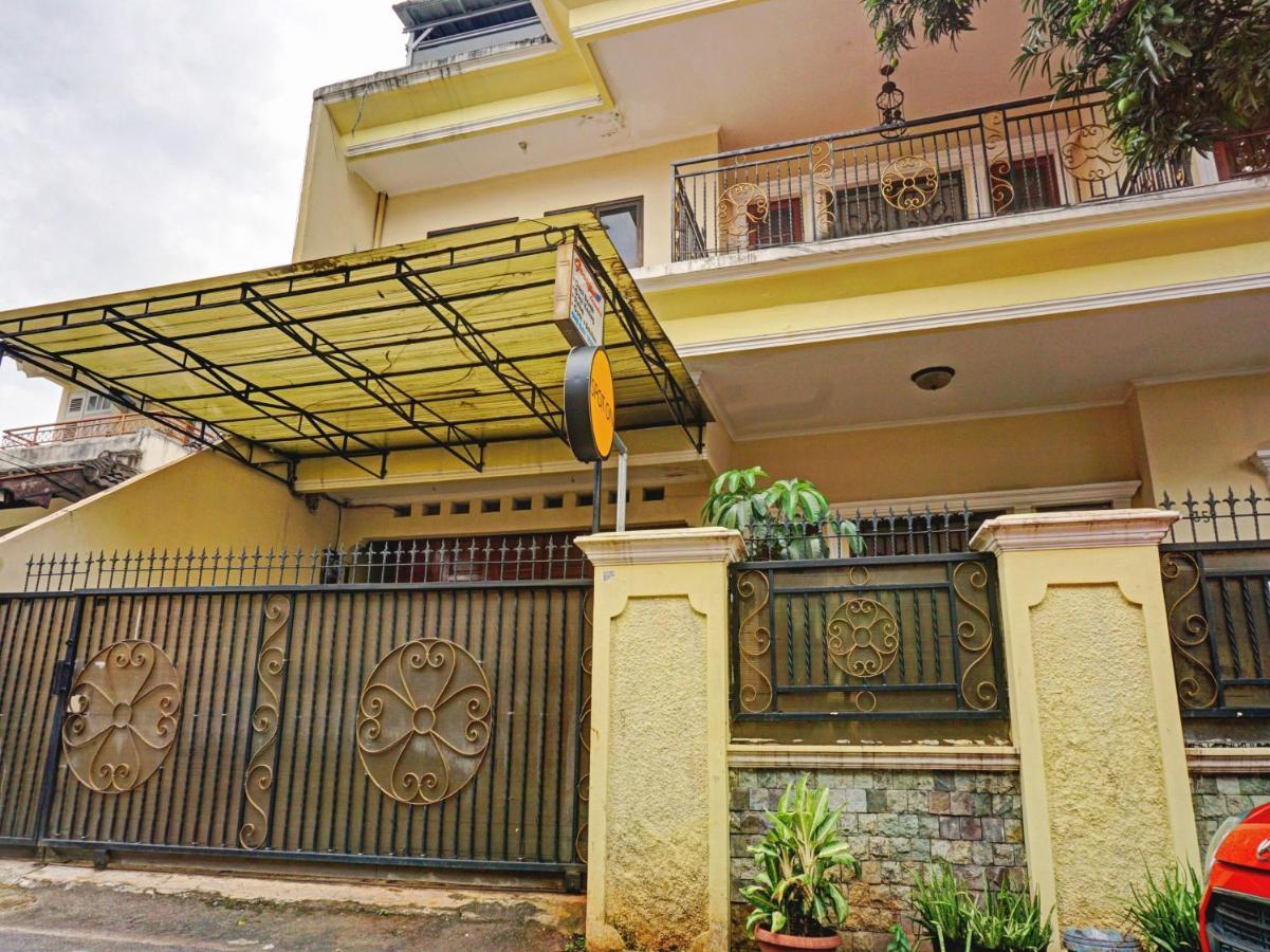 Spot On 90295 Simprug Residence Jakarta Kültér fotó