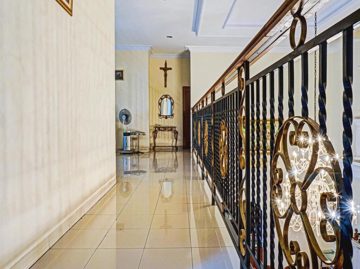 Spot On 90295 Simprug Residence Jakarta Kültér fotó