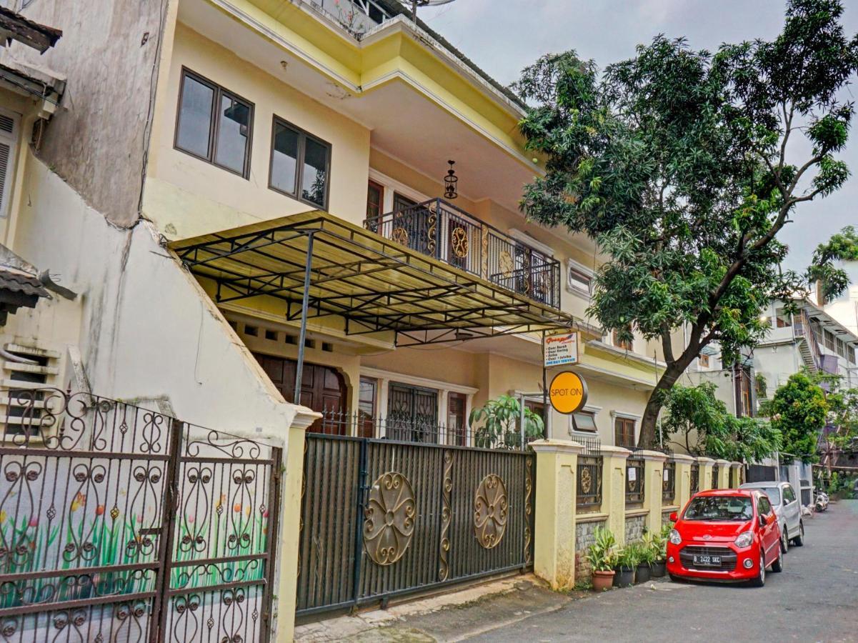 Spot On 90295 Simprug Residence Jakarta Kültér fotó