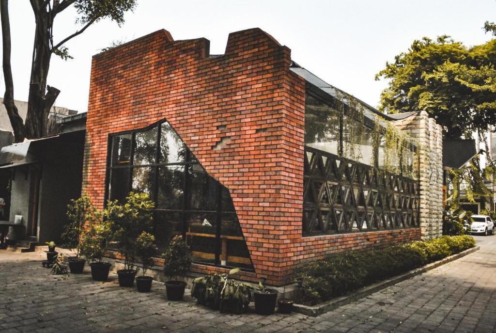 Spot On 90295 Simprug Residence Jakarta Kültér fotó
